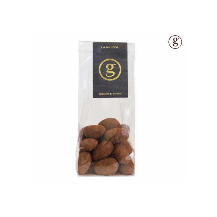 Amandes enrobées de chocolat au lait